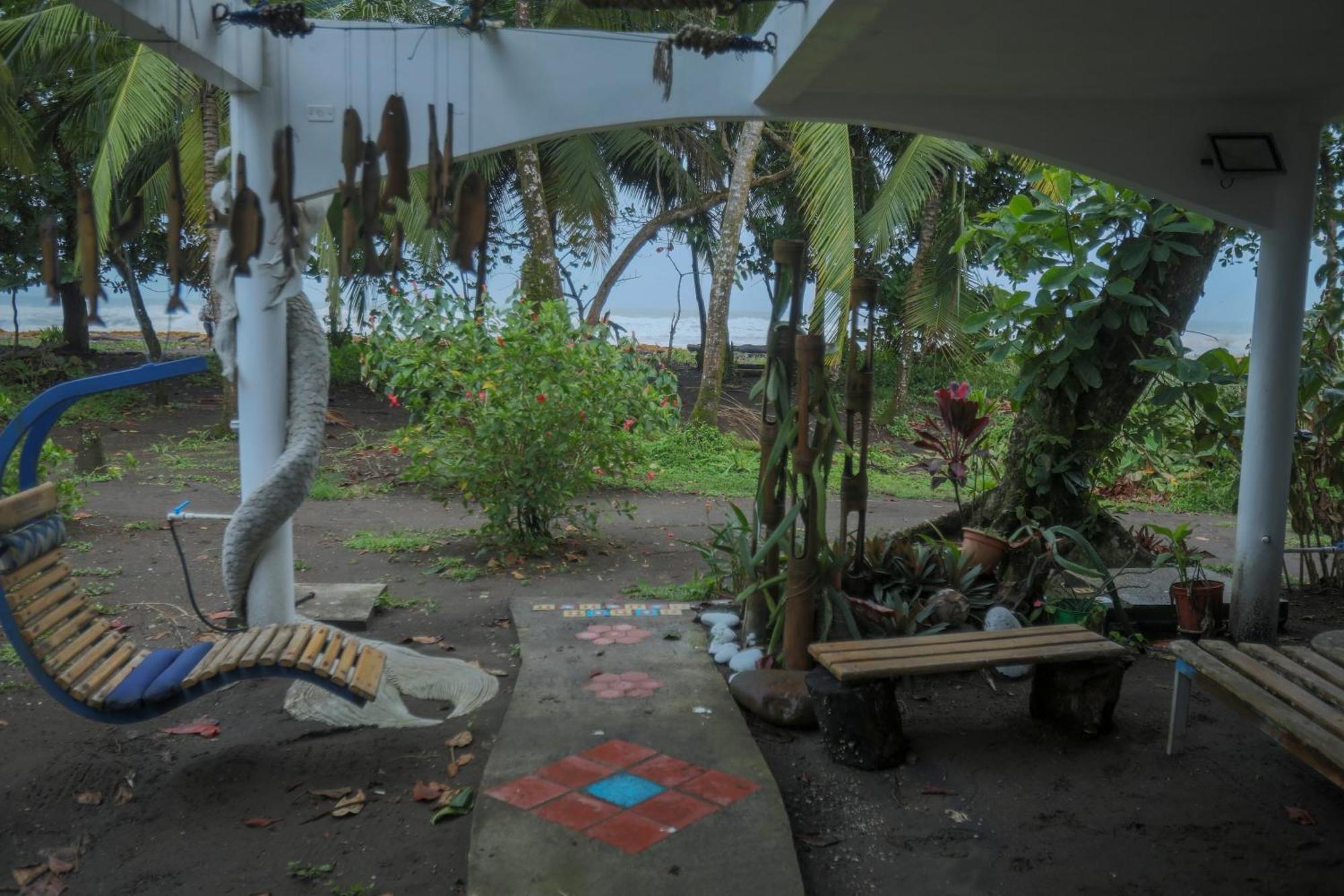 Hotel Pura Natura Beachfront Tortuguero Luaran gambar